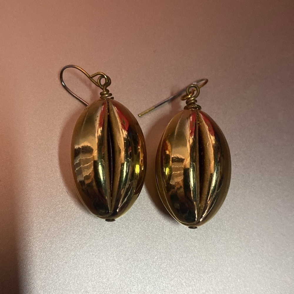 Oval‎ earrings. - Picture 2 of 2